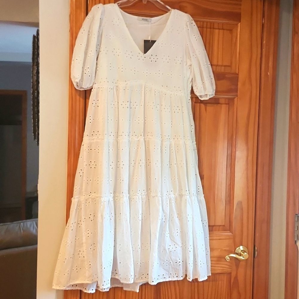 White tiered eyelet short sleeve dress size large